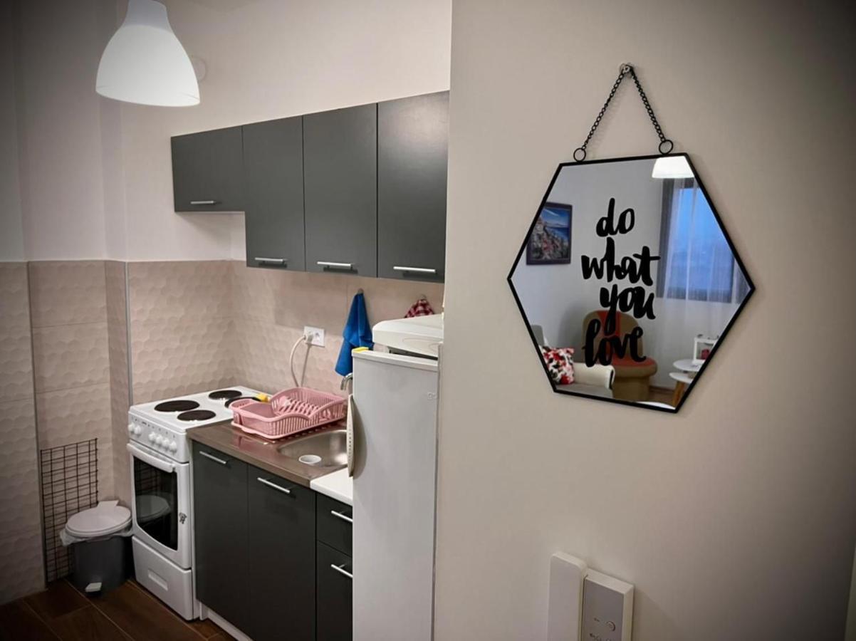 Flower And Love Flat Next To Centar Of Podgorica Ngoại thất bức ảnh