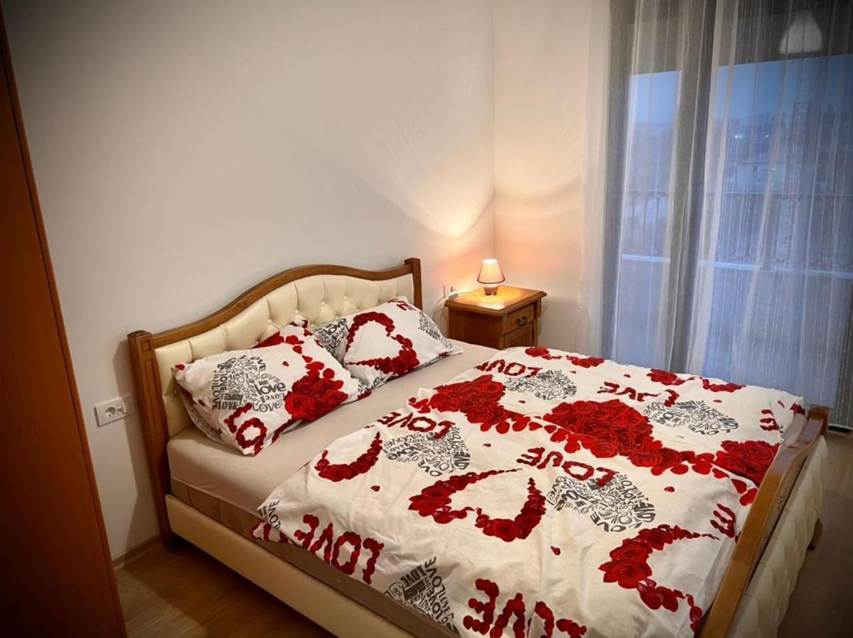Flower And Love Flat Next To Centar Of Podgorica Ngoại thất bức ảnh